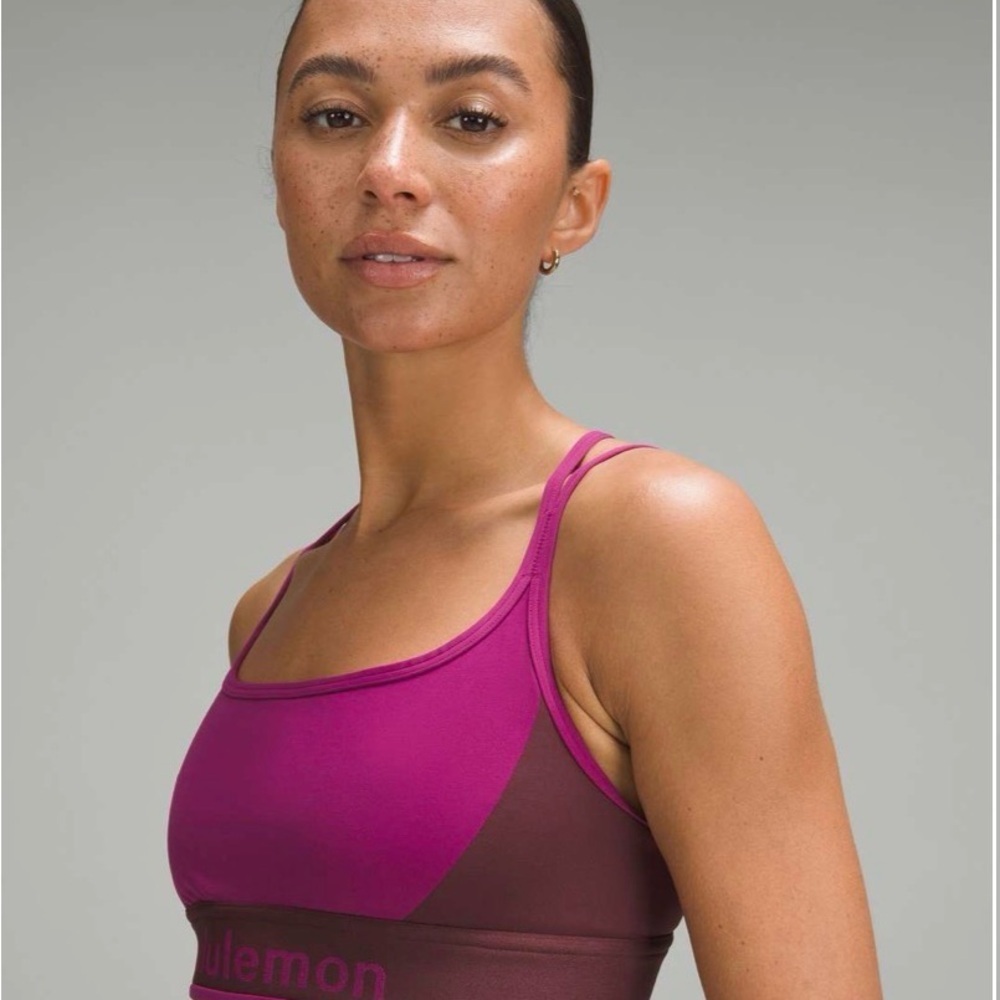 Lululemon logo train strappy bra light support B/C cup